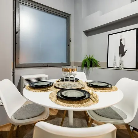 Apartment & Spacious Near Gozsdu Court, Quiet With Ac *