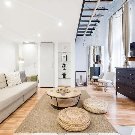 & Spacious Near Gozsdu Court, Quiet With Ac *